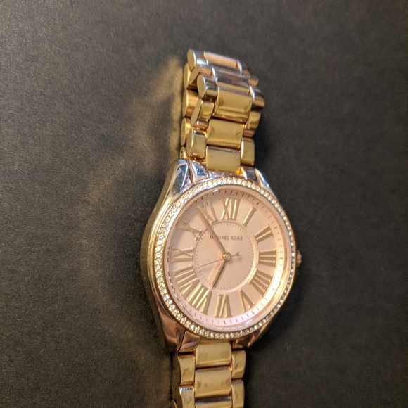 Michael Kors Watch & Bracelet Set - Picture 6 of 16